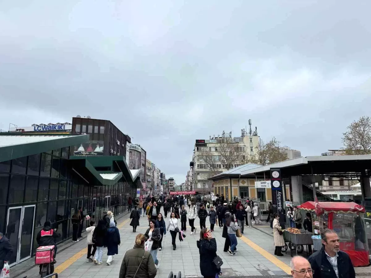 İstanbul’da Boykot Davetlerine Karşın Alışveriş Ağır