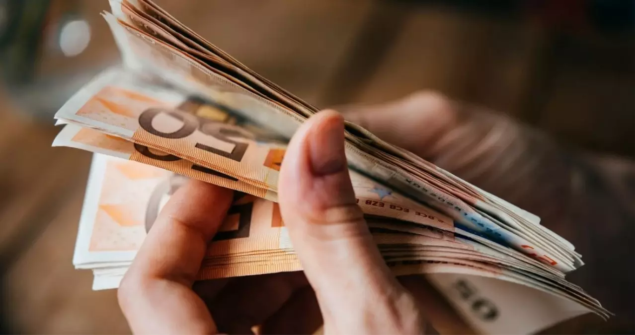 10 NİSAN DÖVİZ KURLARI! Bugün dolar kaç TL, euro ne kadar? 2025 MERKEZ BANKASI CANLI DÖVİZ KURLARI!