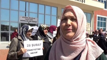 Başörtüsü Açıklaması Üzerine Öğrencilerden Reaksiyon ve Dayanak