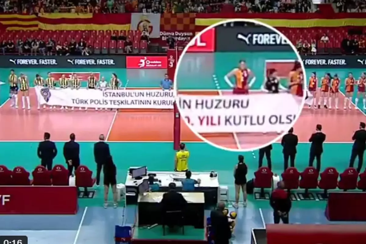 Boykota takviye veren voleybolcu, maç öncesi açılan pankartı tutmadı