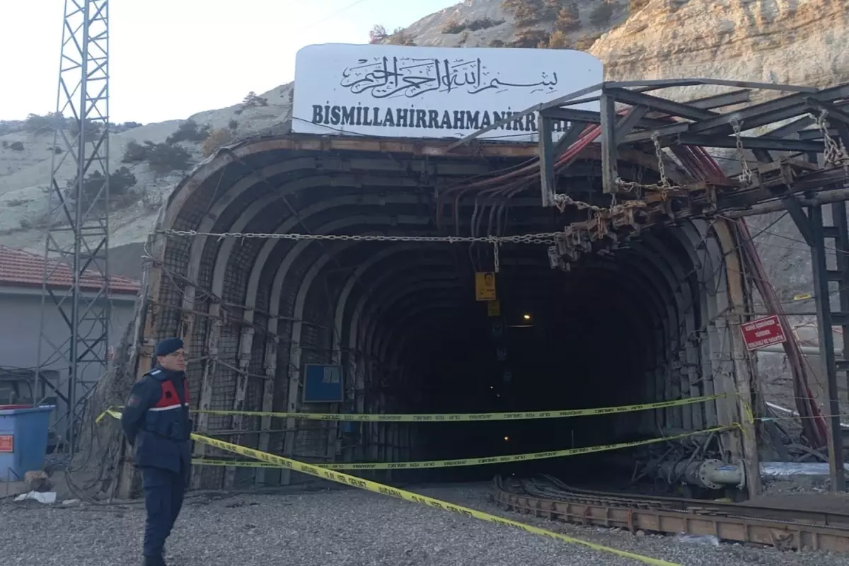 Çayırhan maden ocağında göçük! 2’si ağır 13 emekçi yaralı