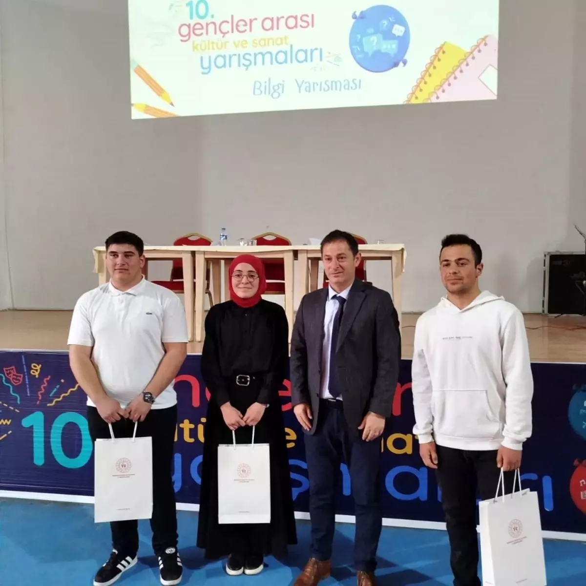 Çıldır Anadolu İmam Hatip Lisesi, Kültür ve Sanat Müsabakalarında İki Derece Elde Etti