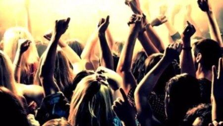 Cümbüş yerinde uyuyakalan kişinin kartından 370 bin lira çekildi