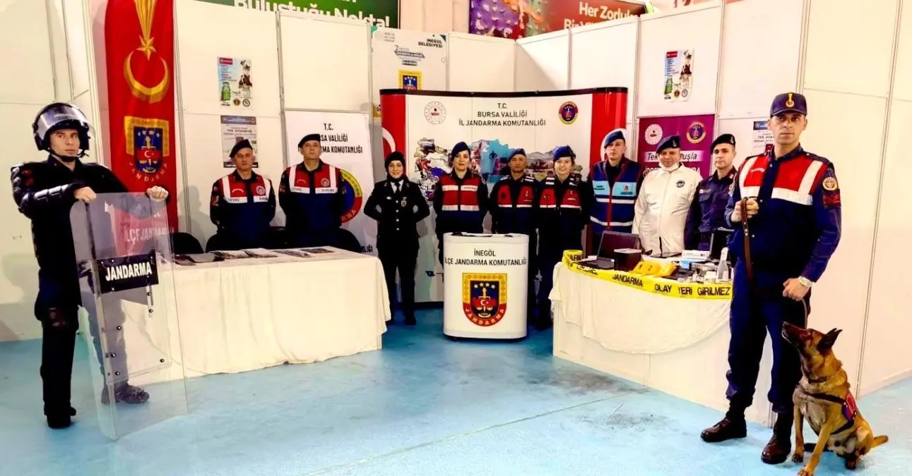 İnegöl Üniversite ve Meslek Tanıtım Fuarı’nda Jandarma Tanıtımı