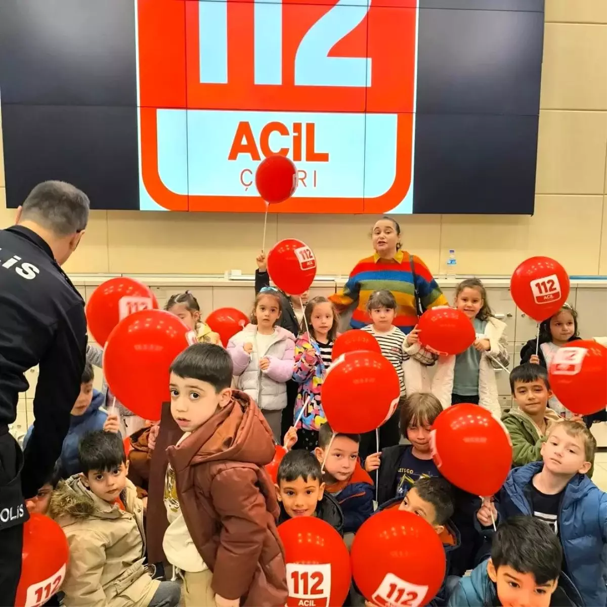 Minik Öğrenciler Acil Davet Merkezini Ziyaret Etti