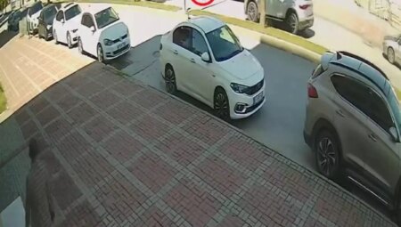 Tiyatro Gösterisinden Çıkan 7 Yaşındaki Çocuğa Araba Çarptı