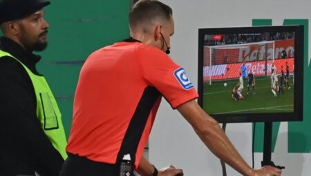 Verdiği kararla günlerce konuşulan hakem Galatasaray maçına atandı