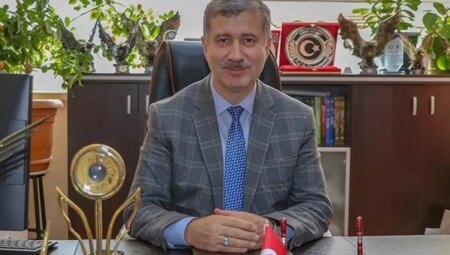 Yeni Ağrı İbrahim Çeçen Üniversitesi rektörü kim oldu? Ağrı İbrahim Çeçen Üniversitesi Rektörü Prof. Dr. İlhami Gülçin kimdir, kaç yaşında, nereli, br