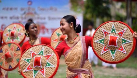 Assam’da Rongali Bihu Şenliği Coşkuyla Kutlandı