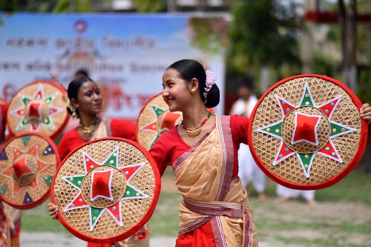 Assam’da Rongali Bihu Şenliği Coşkuyla Kutlandı