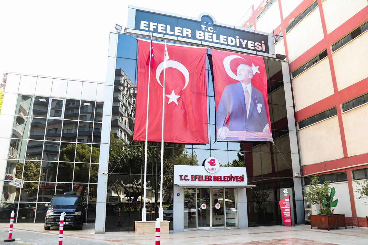 CHP’li Efeler Belediyesi işçi maaşlarını ödeyemeyeceğini açıkladı
