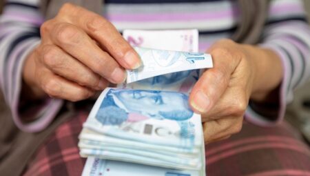 EMEKLİ ARTIRIM ORANLARI! 2025 Emekli orta artırımı muhakkak oldu mu? En düşük emekli maaşı ne kadar olacak?