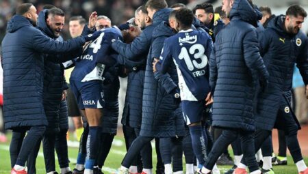 Fenerbahçe, Sivasspor’u 3-1 mağlup etti