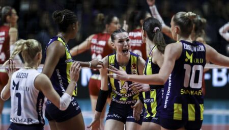 Filedeki derbi Kanarya’nın! Fenerbahçe Medicana, Galatasaray Daikin’i yenerek finale yükseldi