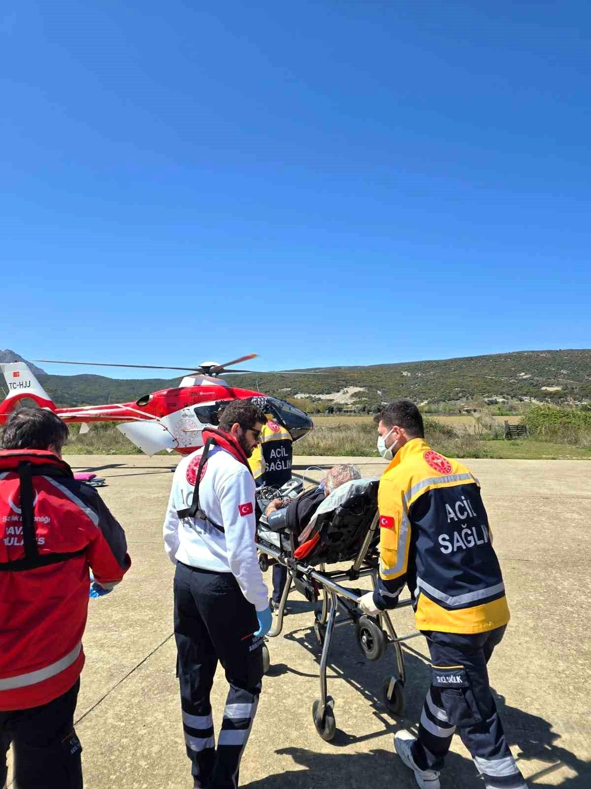 Gökçeada’da Kalp Krizi Geçiren Hasta Ambulans Helikopter ile Çanakkale’ye Nakledildi
