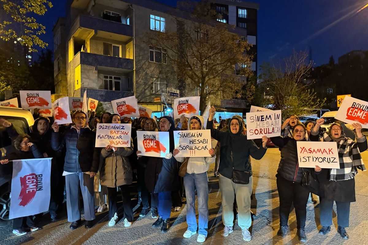 Kartal Bayan Dayanışma Komiteleri, öldürülen Sinem Çeşim için hareket düzenledi