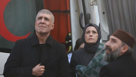 Kızıl Goncalar yeni kısım ne vakit? Kızıl Goncalar 44. kısım bu akşam var mı, yok mu?