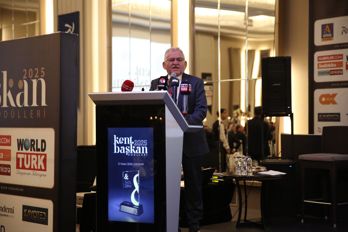 Lider Büyükkılıç: Yapay zekâ projeleriyle mükafata layık görülmek gurur verici