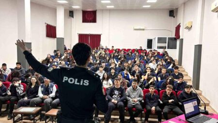 Manisa’da Öğrencilere Polislik Mesleği Tanıtıldı