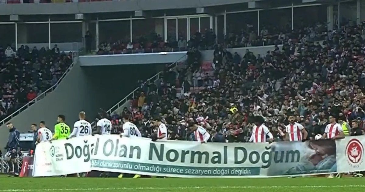 Olağan doğum pankartı olayı nedir?