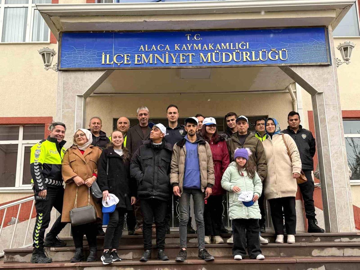 Özel Bireyler Polis Haftası’nı Kutlamak İçin Emniyet Müdürlüğünü Ziyaret Etti