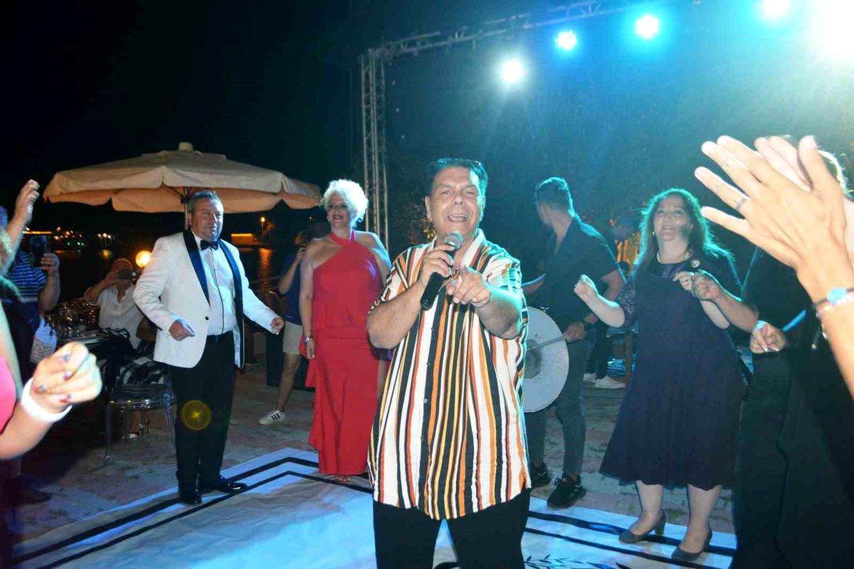 Roman Müziğinin Sevilen İsimlerinden Balık Ayhan Ağır Bakıma Alındı
