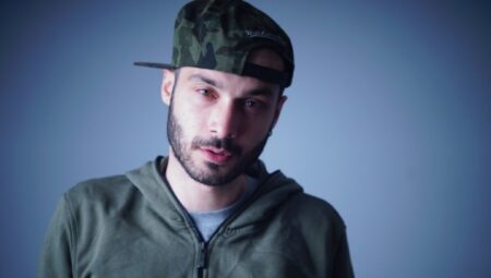 Sansar Salvo babasına neden şiddet uyguladı?