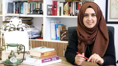 Trafik Kazasında Doç. Dr. Elif Kaya Hayatını Kaybetti