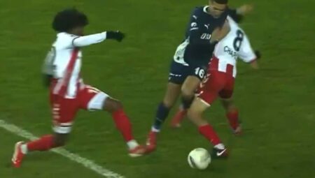 VAR devreye girmedi! İşte Fenerbahçe’nin penaltı beklediği konum