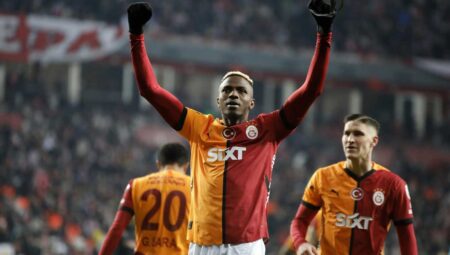 Veda mı etti? Galatasaray’dan Osimhen’in taraftarları kahreden sözleri için açıklama geldi