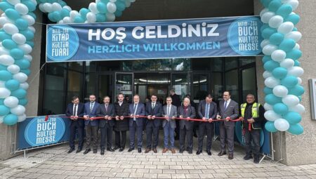 Almanya’da 3. Kitap ve Kültür Fuarı Açıldı