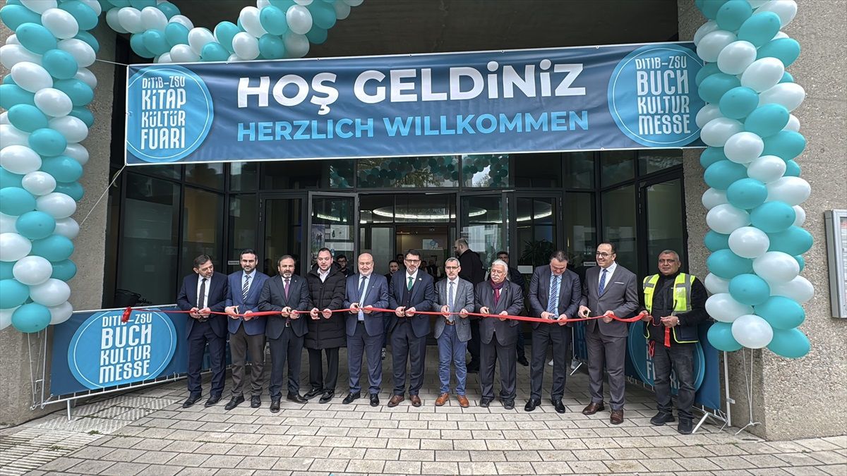 Almanya’da 3. Kitap ve Kültür Fuarı Açıldı