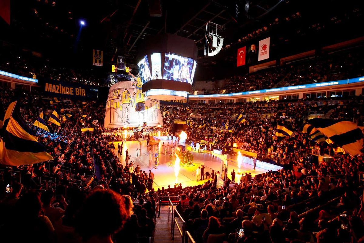 Anadolu Efes ve Fenerbahçe Beko’nun lig maçları ertelendi
