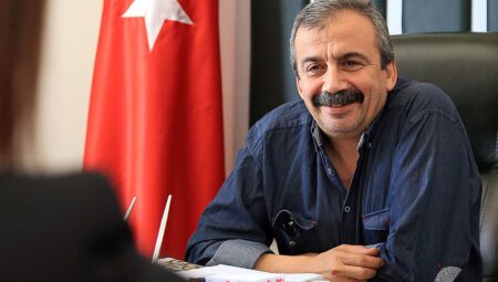 Aort damarı yırtılan Sırrı Süreyya Öncü’yü tabibi tekraren uyarmış