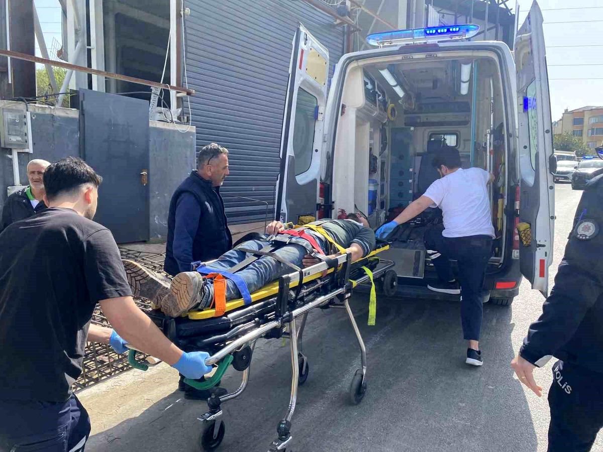Ataşehir’de İnşaat Göçüğü: 3 Personel Kurtarıldı