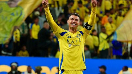 Cristiano Ronaldo, Al Nassr ile 2 yıllık mukavele imzalayacak