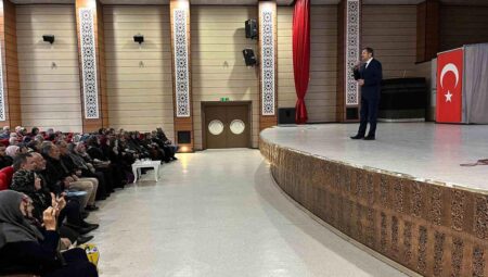 Erzincan’da Hacı Adayları İçin Hac Eğitim Semineri Düzenlendi