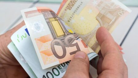 EURO KAÇ TL 18 NİSAN 2025: Bugün dolar ne kadar? Merkez Bankası CANLI döviz kurları!