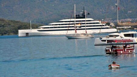Fethiye’ye Lüks Yolcu Gemisi ile 100 Turist Geldi