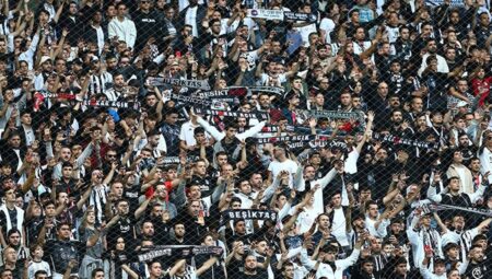 Geldiğinde taraftarı heyecandan uyutmayan yıldız futbolcu Beşiktaş’tan ayrılıyor