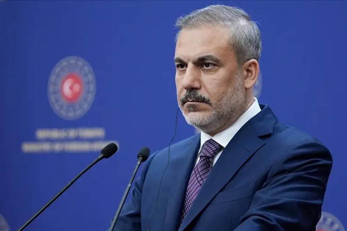 Hakan Fidan: YPG silah bırakıp oradaki ulusal orduya katılacak