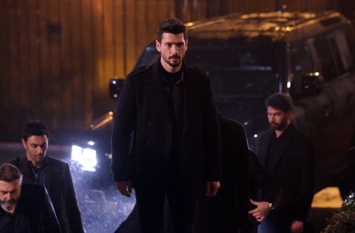 Hudutsuz Sevda 60. kısım tek kesim full HD izleme linki var mı? Hudutsuz Sevda SON KISIM izle!
