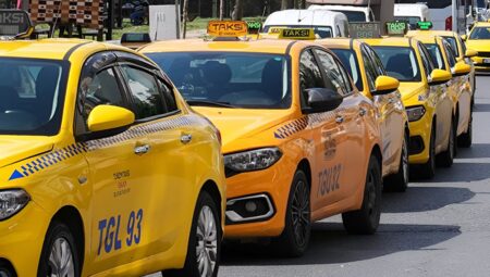 İBB Meclisi’nden kente 2 bin 500 taksi için onay çıktı