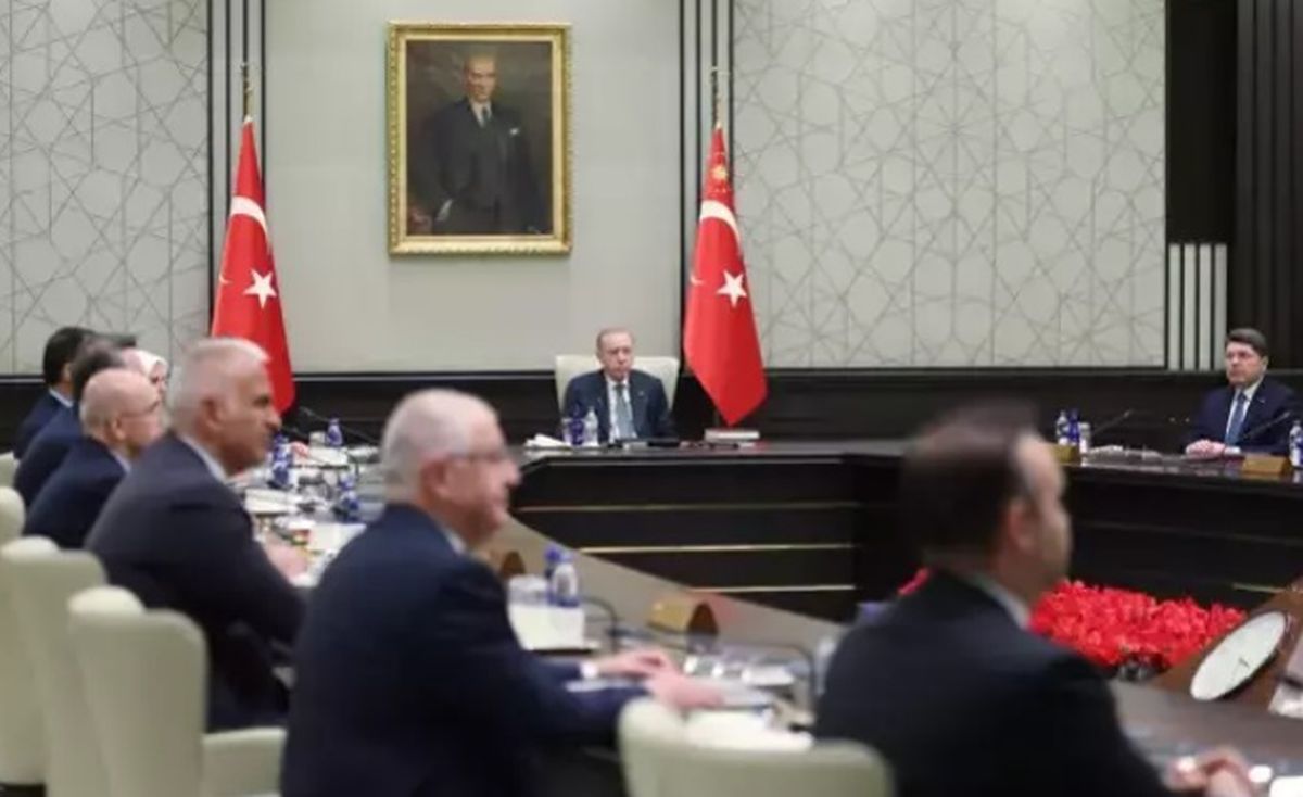 Kabine toplantısında 30 bin öğretmen ataması açıklaması yapıldı mı?