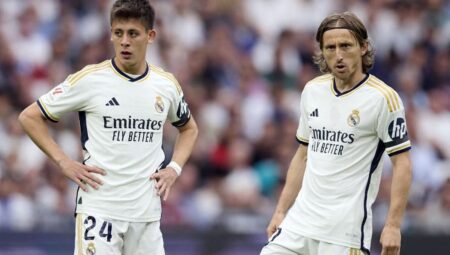 Luka Modric 2. Lig kadrosuna ortak oldu