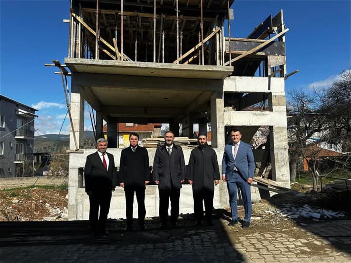 Orhaneli Kaymakamı Kur’an Kursu İnşaatını Ziyaret Etti